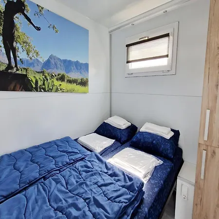 Water In With Marina Views Botel Naarden