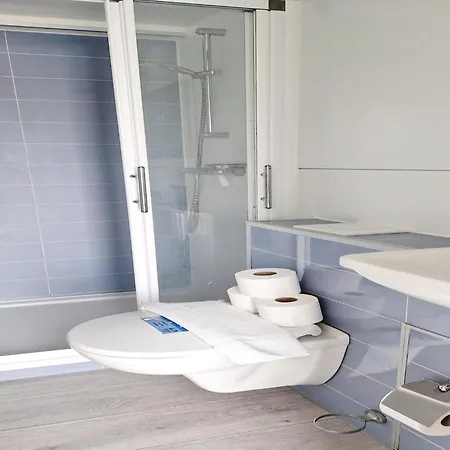 Water In With Marina Views 3*