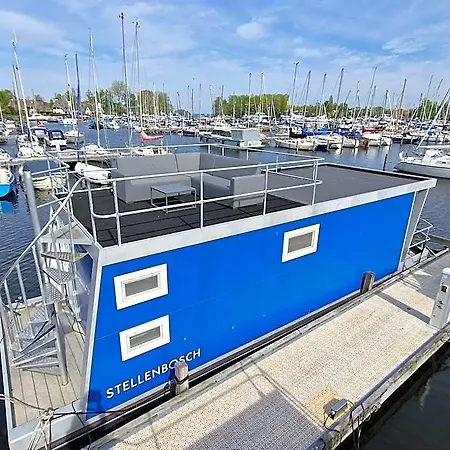Botel Water View In 2*