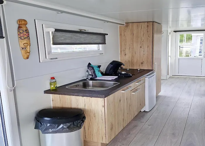 Water View In 나르덴